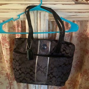 Medium Coach bag